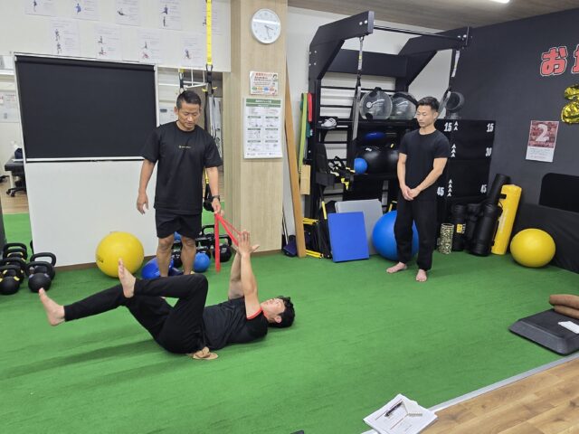 【東京でファンクショナル・トレーニング研修を受講｜身体機能評価と運動療法を学びました】